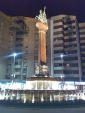 valo de Santa Paula. Monumento al procesionista.